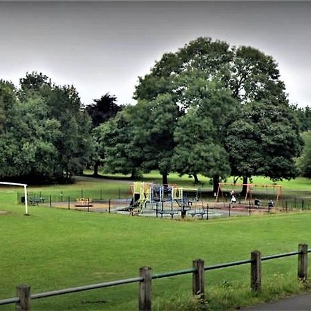 -Rc7H- For Your Relaxed & Cosy Free Parking Leeds  Buitenkant foto
