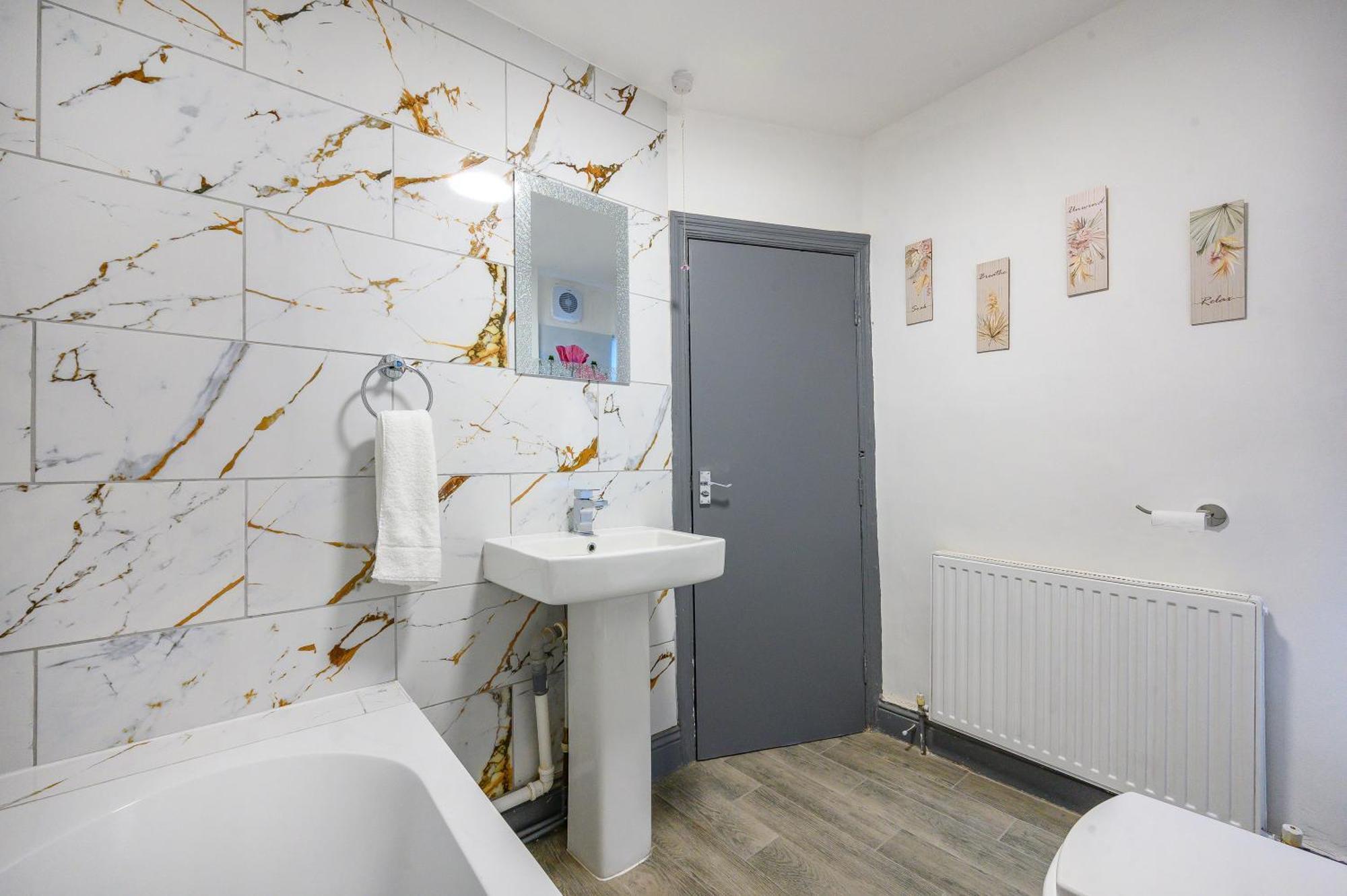 -Rc7H- For Your Relaxed & Cosy Free Parking Leeds  Buitenkant foto